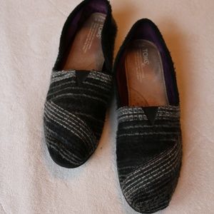 Toms 9.5 Striped Wool Slip-Ons Black White Gray